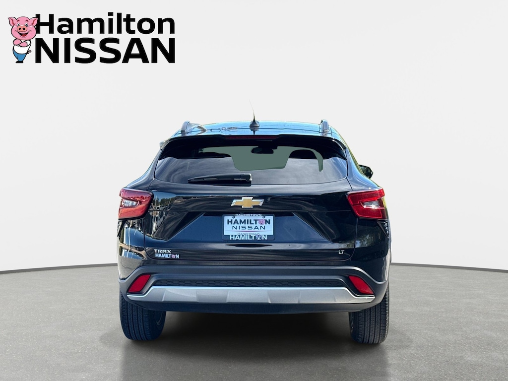 Used 2025 Chevrolet Trax LT SUV