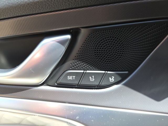 2025 GENESIS G70 Sport Advanced - Photo 15