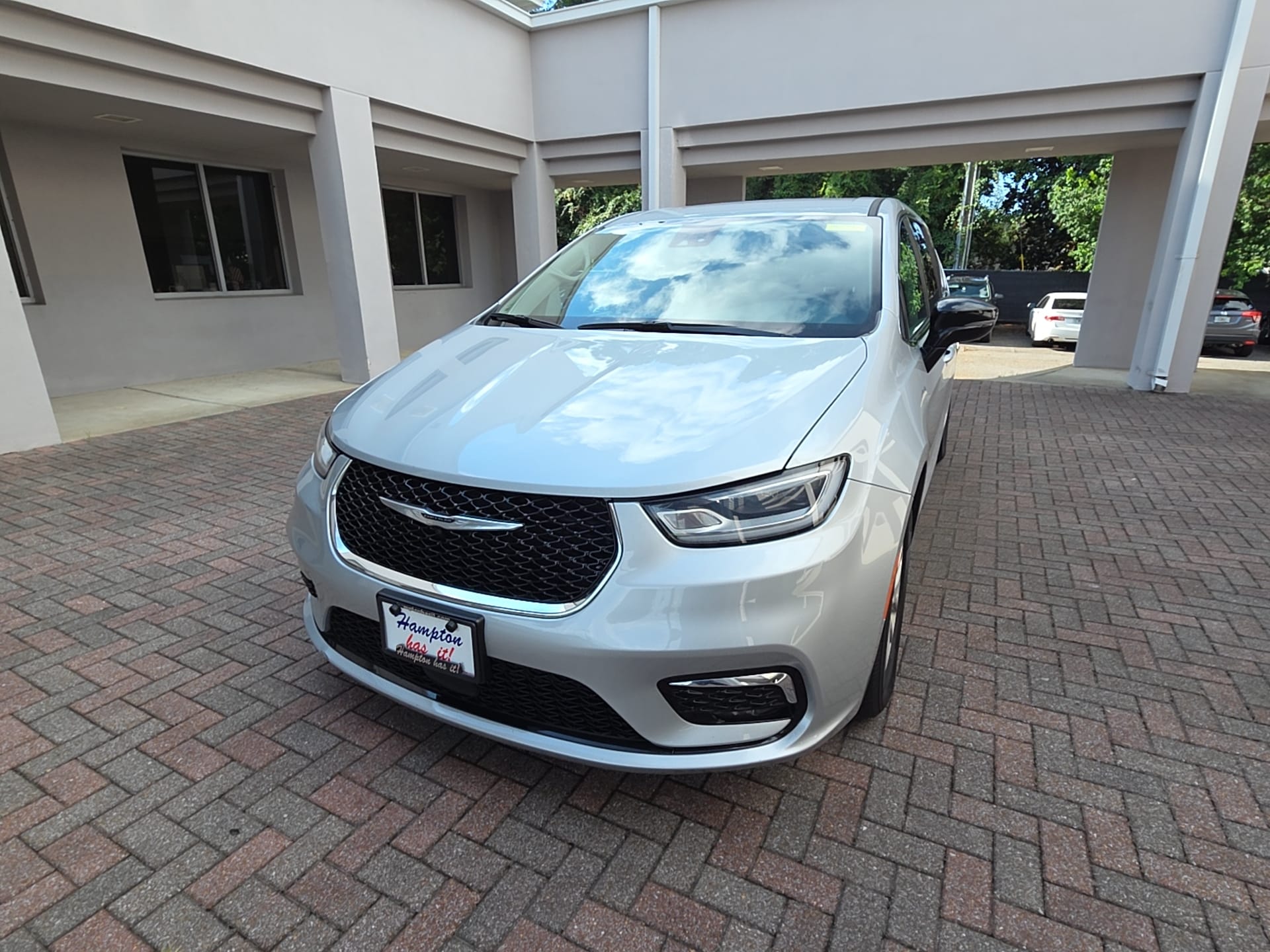 2024 Chrysler Pacifica Touring L