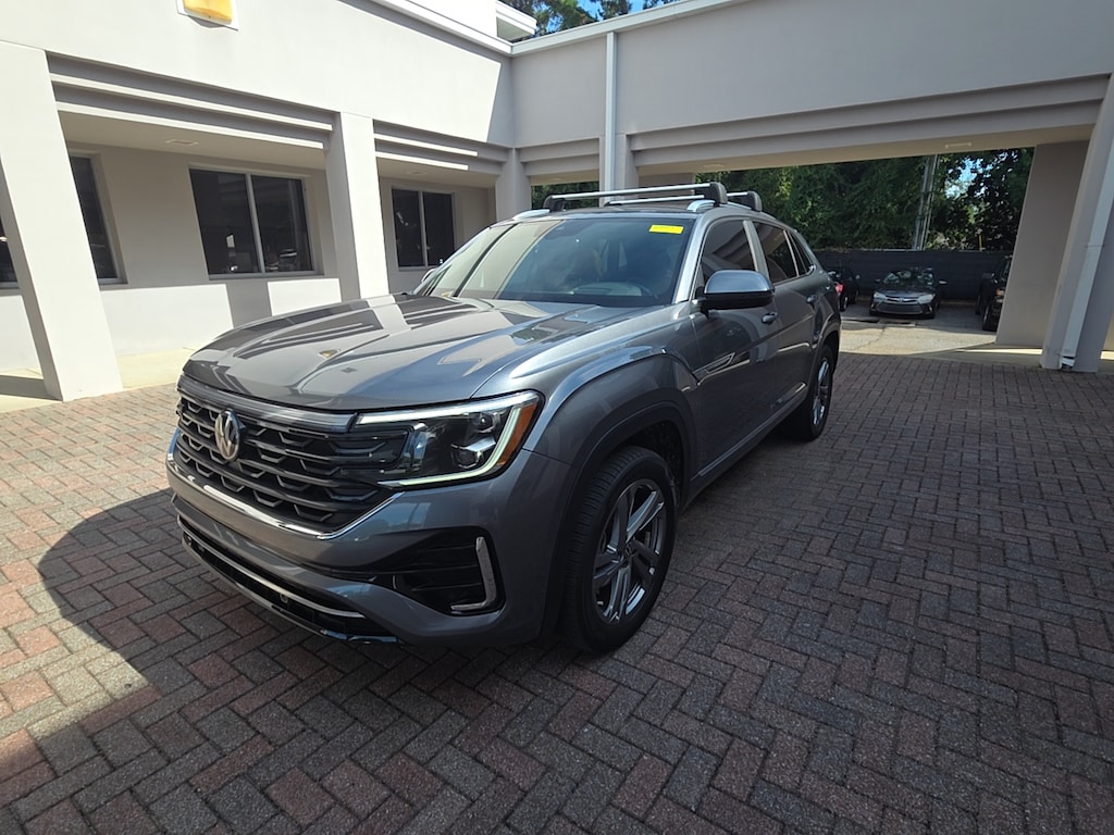 Used 2024 Volkswagen Atlas Cross Sport 2.0T SEL R-Line SUV