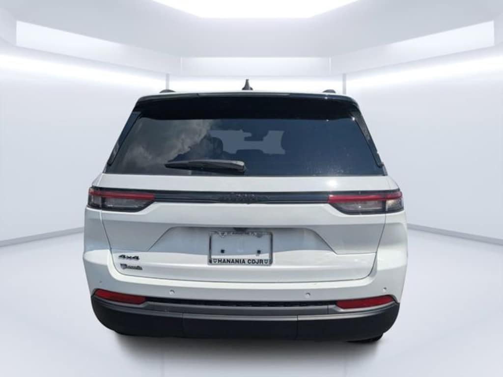 New 2026 Jeep Grand Cherokee LAREDO ALTITUDE 4X4 Sport Utility