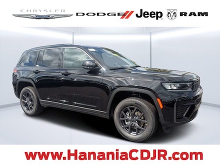2027 Jeep Grand Cherokee LAREDO ALTITUDE 4X4 Sport Utility