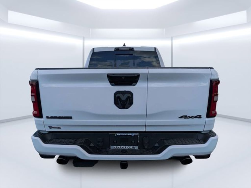 New 2026 Ram 1500 LARAMIE CREW CAB 4X4 5'7 BOX Pickup
