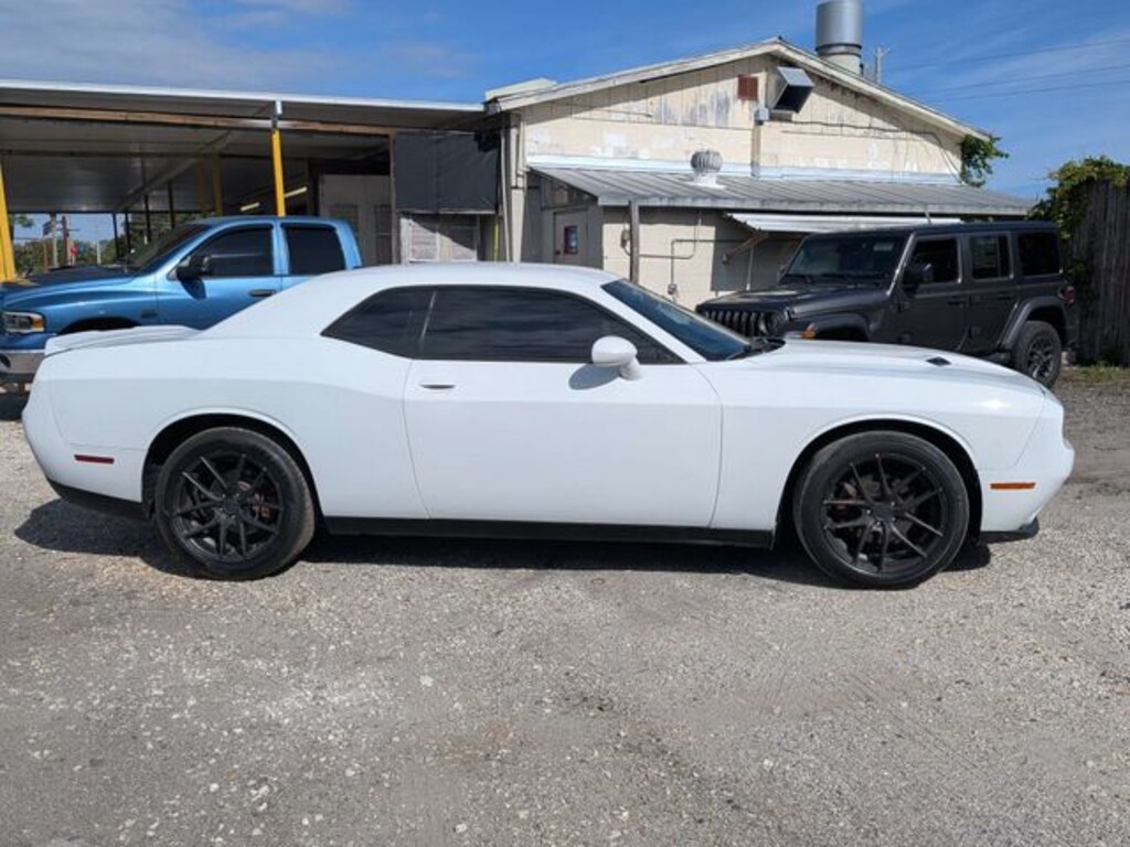 Used 2019 Dodge Challenger SXT Coupe
