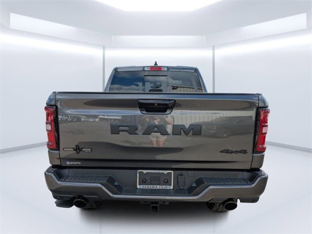 New 2026 Ram 1500 BIG HORN CREW CAB 4X4 5'7 BOX Pickup
