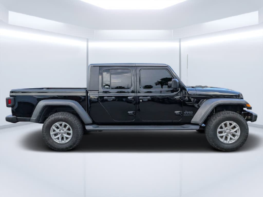 Used 2020 Jeep Gladiator Sport Truck