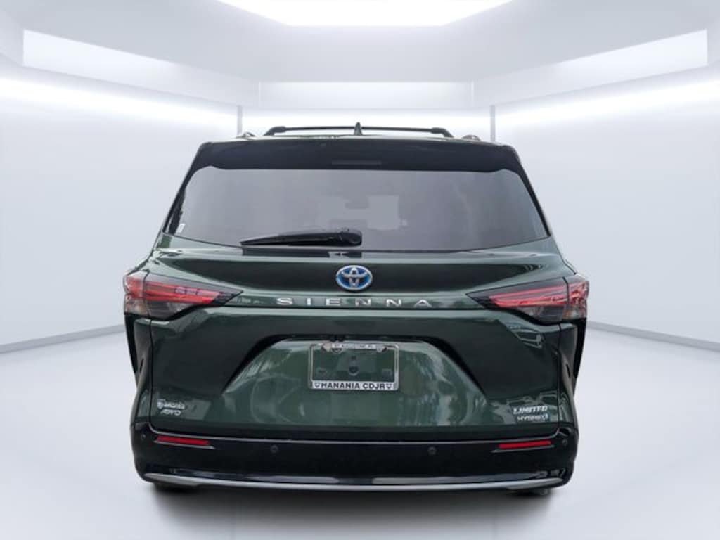 Used 2021 Toyota Sienna Limited Minivan/Van