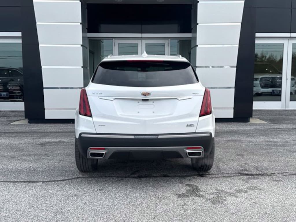 New 2026 CADILLAC XT5 Premium Luxury SUV