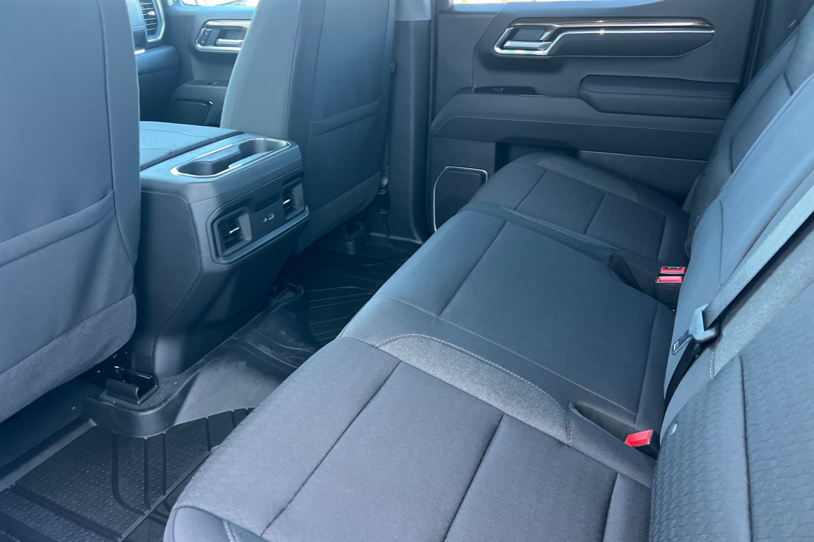 2026 Chevrolet Silverado 1500 LT - Photo 9