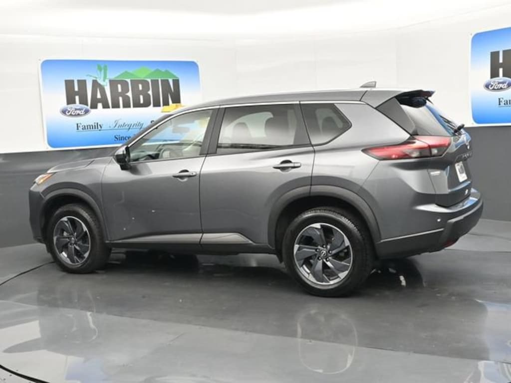 Used 2025 Nissan Rogue SV