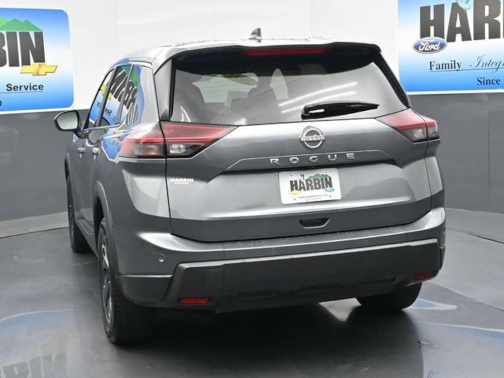 Used 2025 Nissan Rogue SV