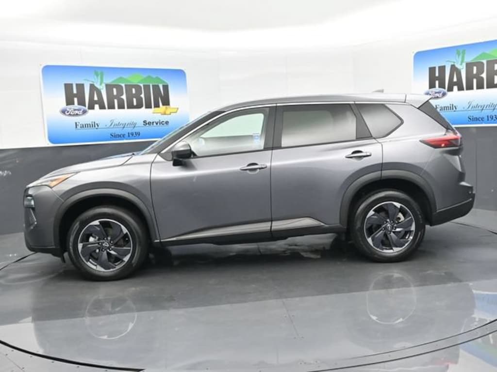 Used 2025 Nissan Rogue SV