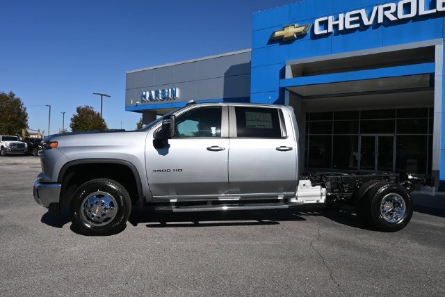 New 2026 Chevrolet Silverado 3500 HD Chassis Cab LT Truck