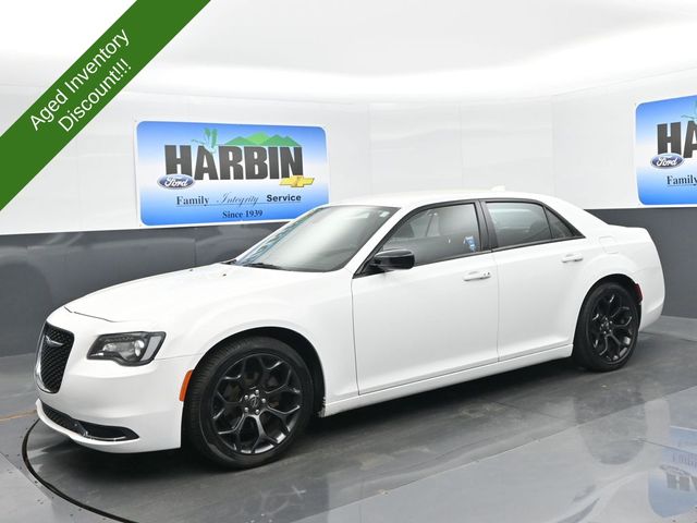 2019 Chrysler 300