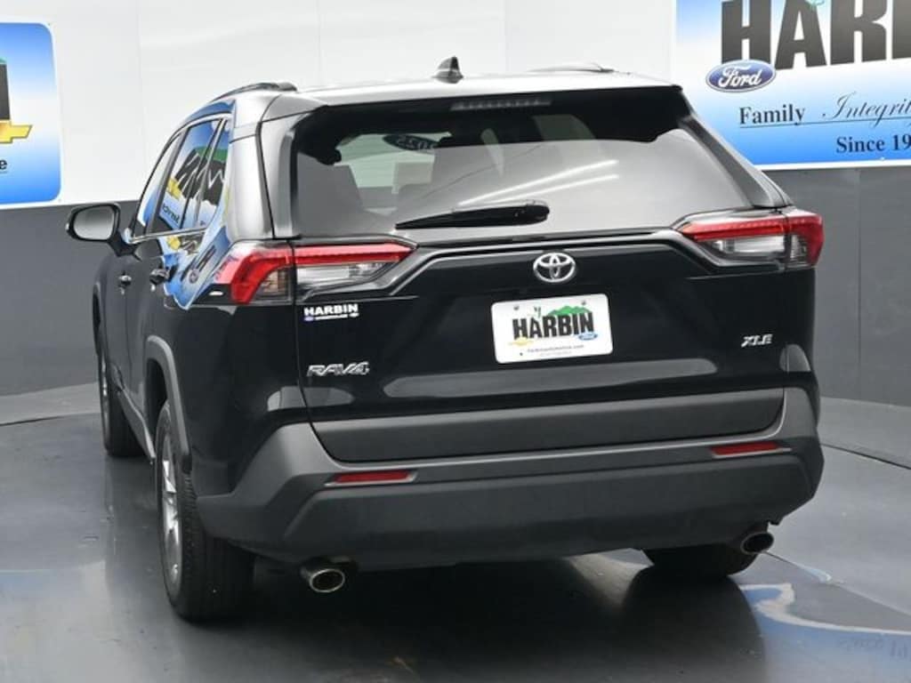 Used 2025 Toyota RAV4 XLE SUV