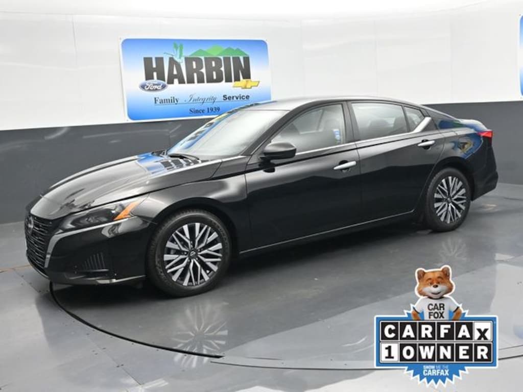 Used 2025 Nissan Altima 2.5 SV Sedan
