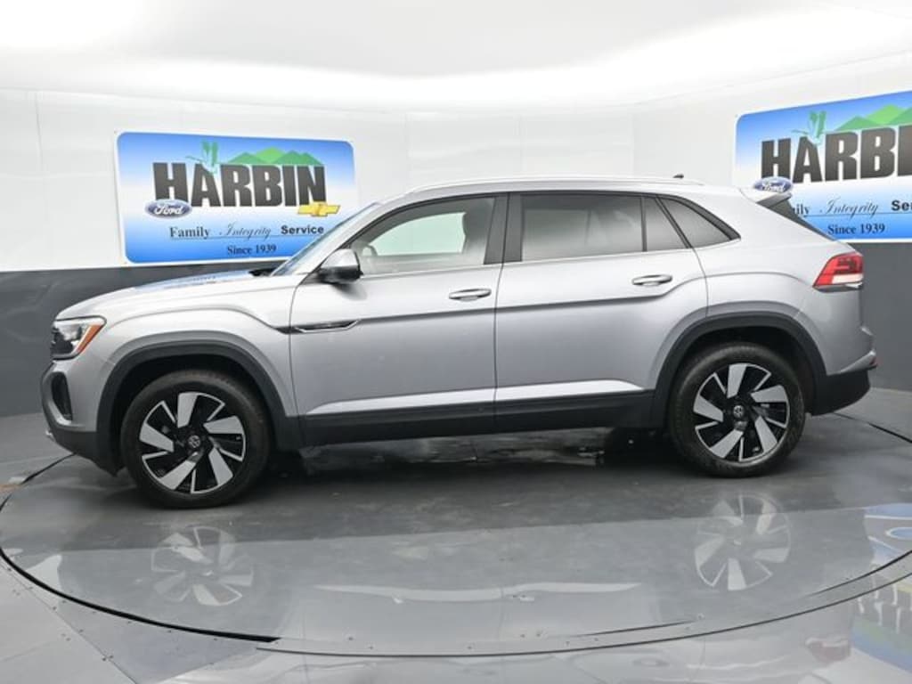 Used 2024 Volkswagen Atlas Cross Sport 2.0T SE w/Technology SUV