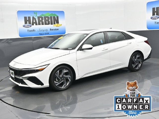 Used 2025 Hyundai Elantra SEL Convenience Sedan