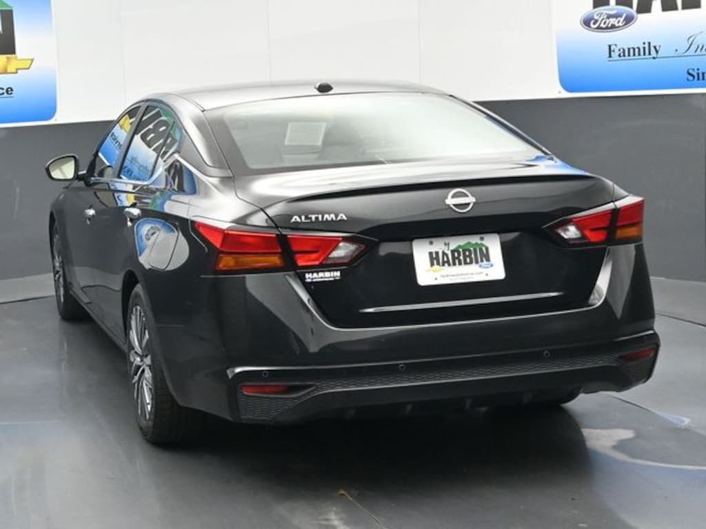 Used 2025 Nissan Altima 2.5 SV Sedan