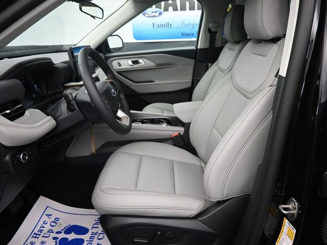 2025 Ford Explorer Active - Photo 14