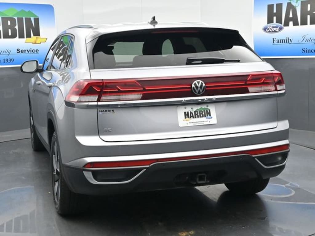 Used 2024 Volkswagen Atlas Cross Sport 2.0T SE w/Technology SUV