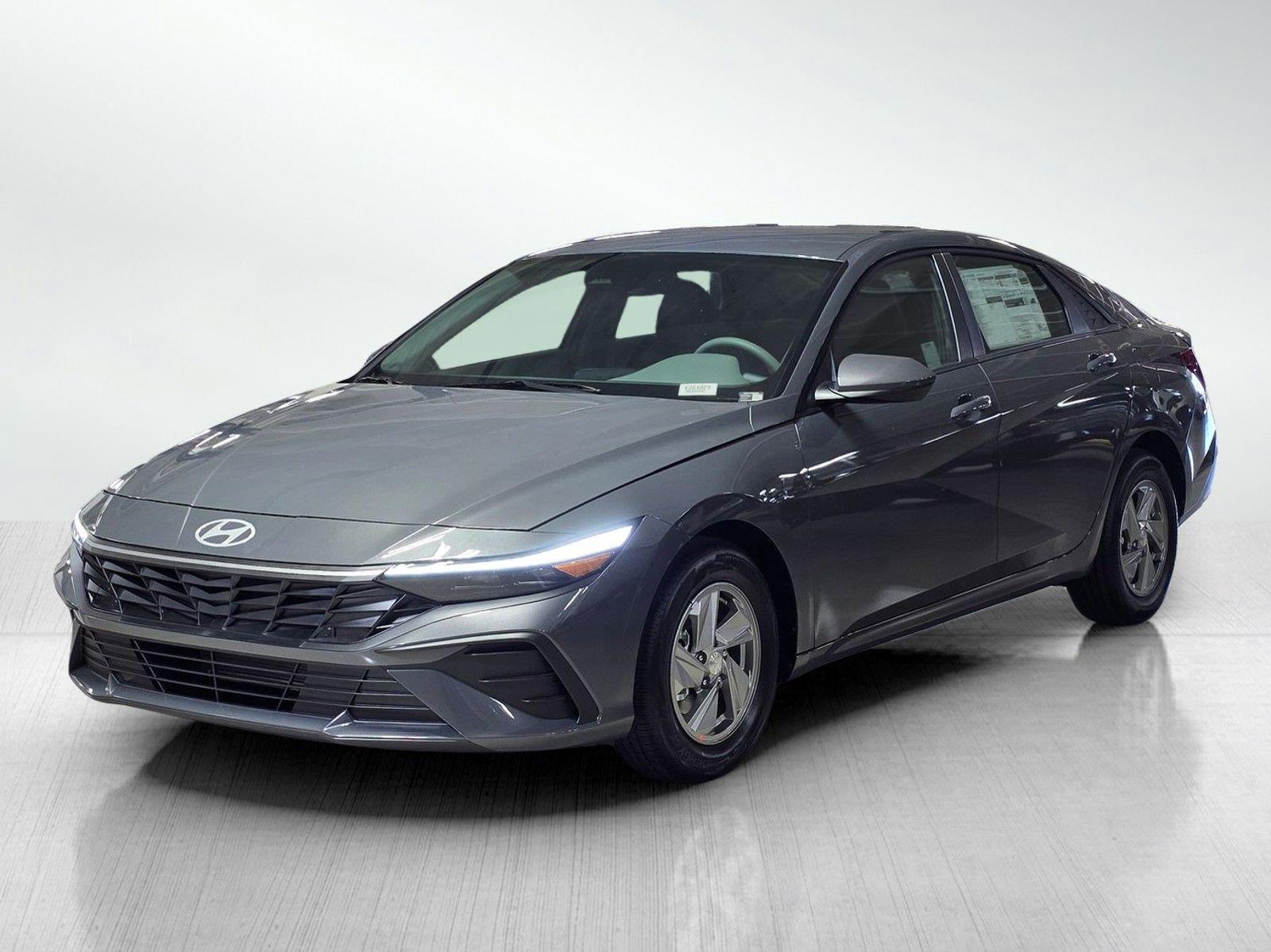 New 2026 Hyundai Elantra SE Sedan