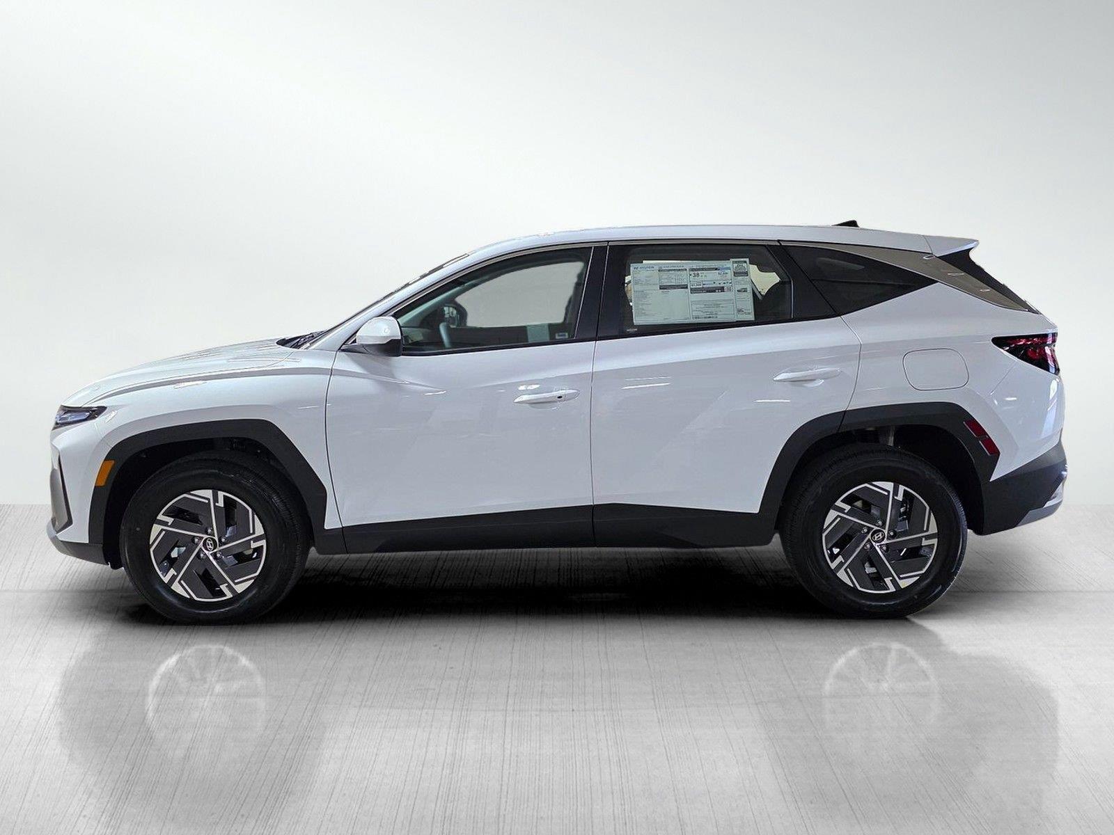 New 2026 Hyundai Tucson Hybrid Blue SE SUV