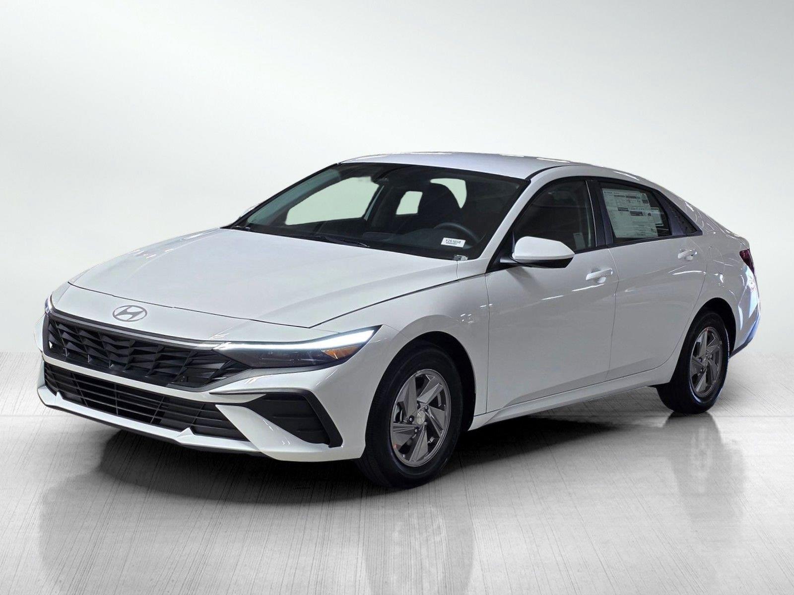 New 2026 Hyundai Elantra SE Sedan