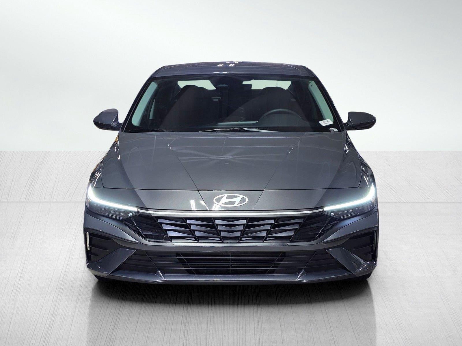 New 2026 Hyundai Elantra SE Sedan