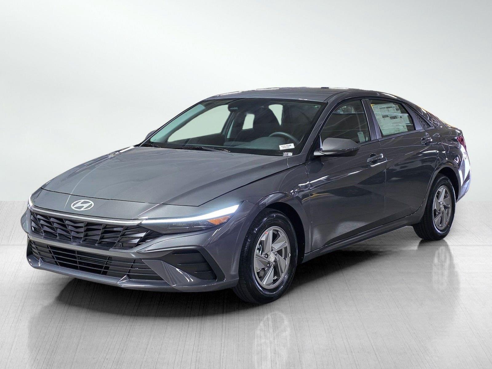 New 2026 Hyundai Elantra SE Sedan