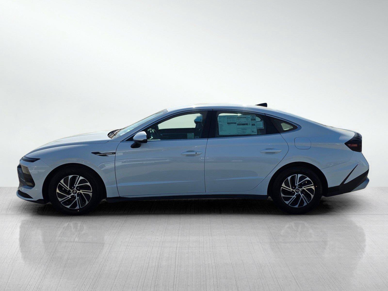 New 2027 Hyundai Sonata Hybrid Blue Sedan