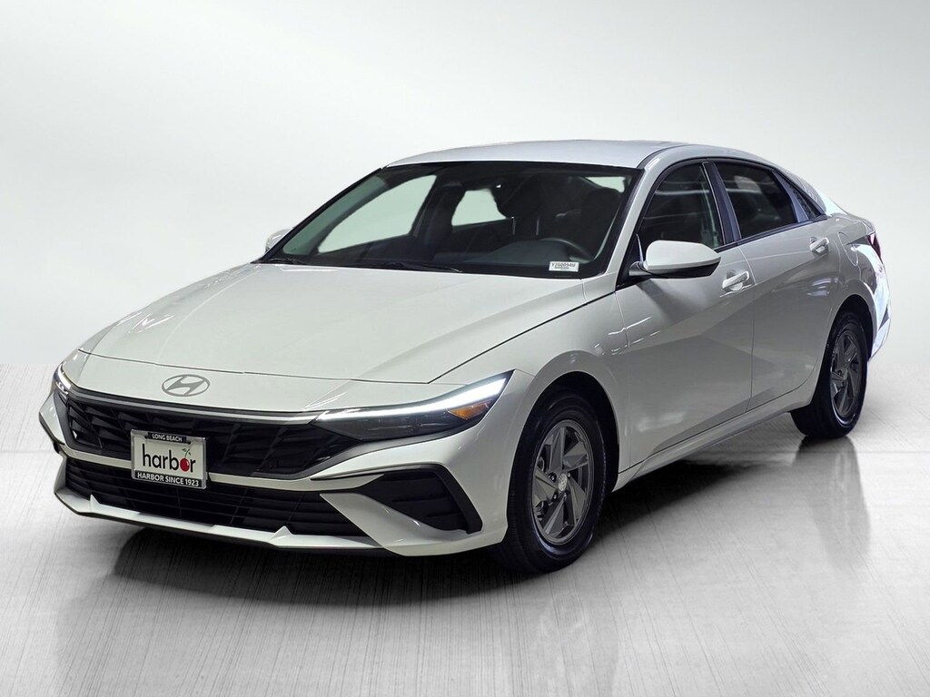 New 2026 Hyundai Elantra SE Sedan