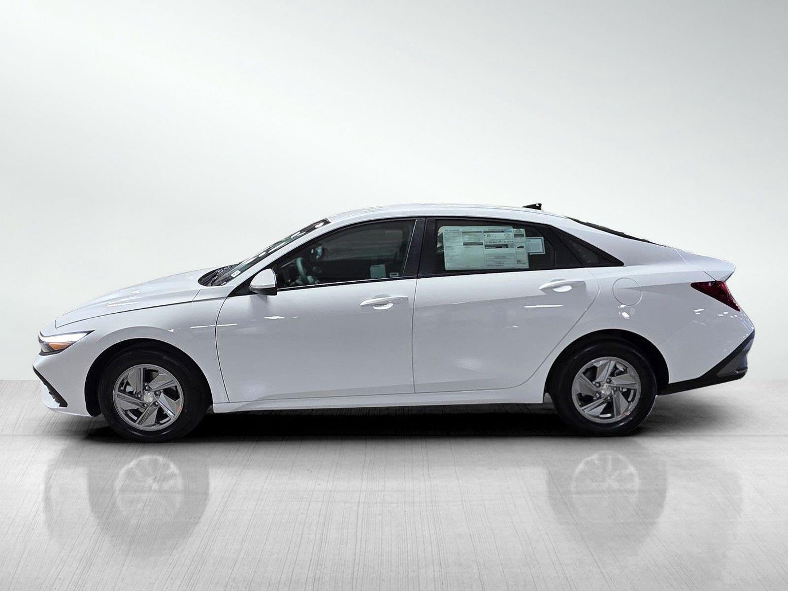 New 2026 Hyundai Elantra SE Sedan