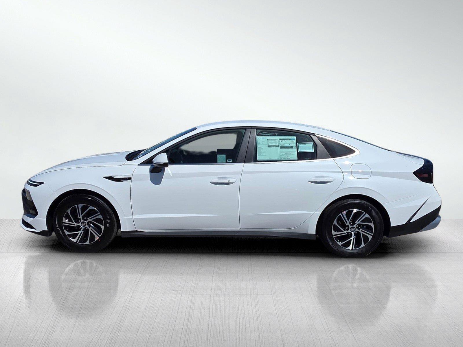 New 2027 Hyundai Sonata Hybrid Blue Sedan