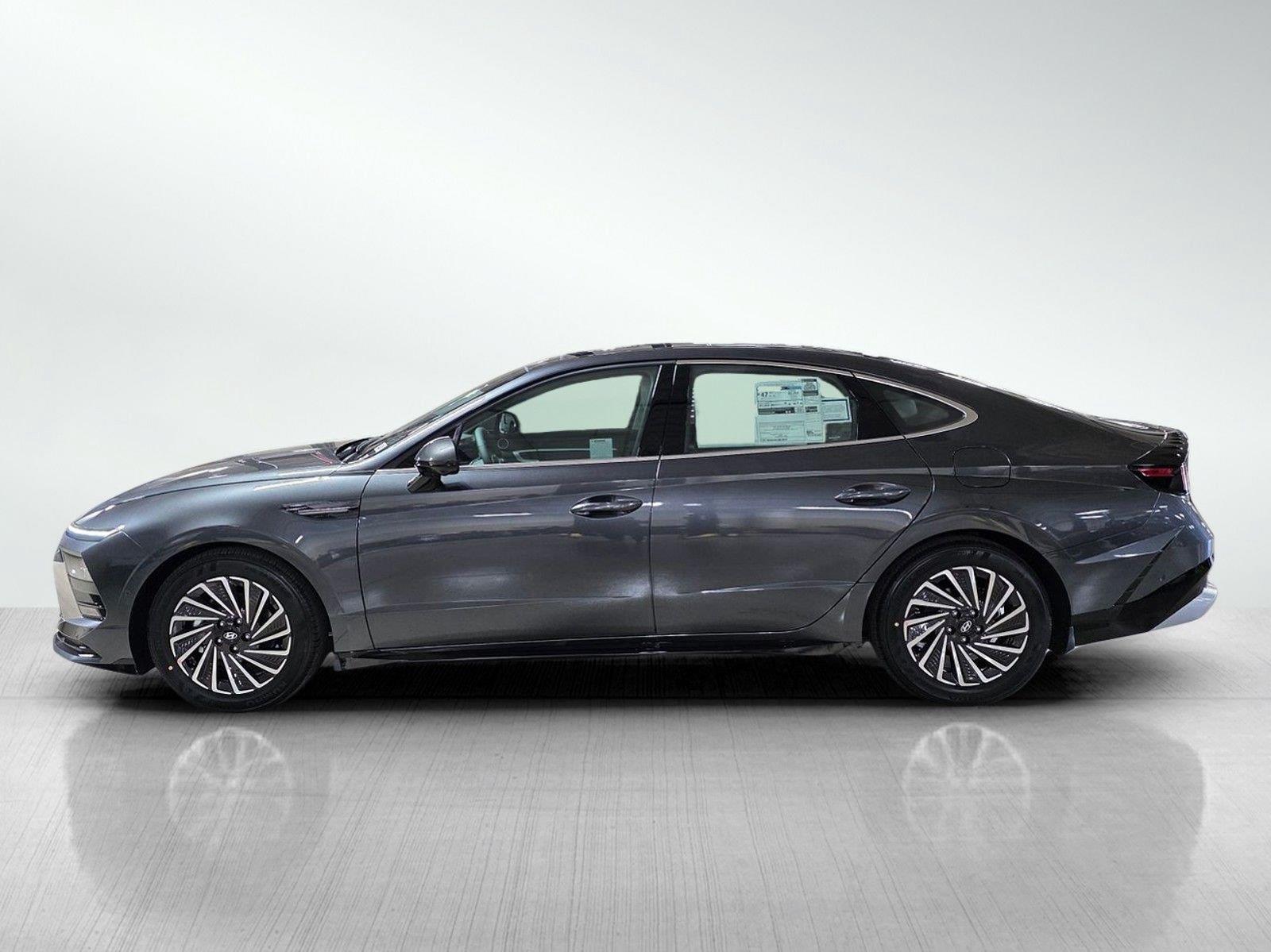 New 2026 Hyundai Sonata Hybrid Limited Sedan