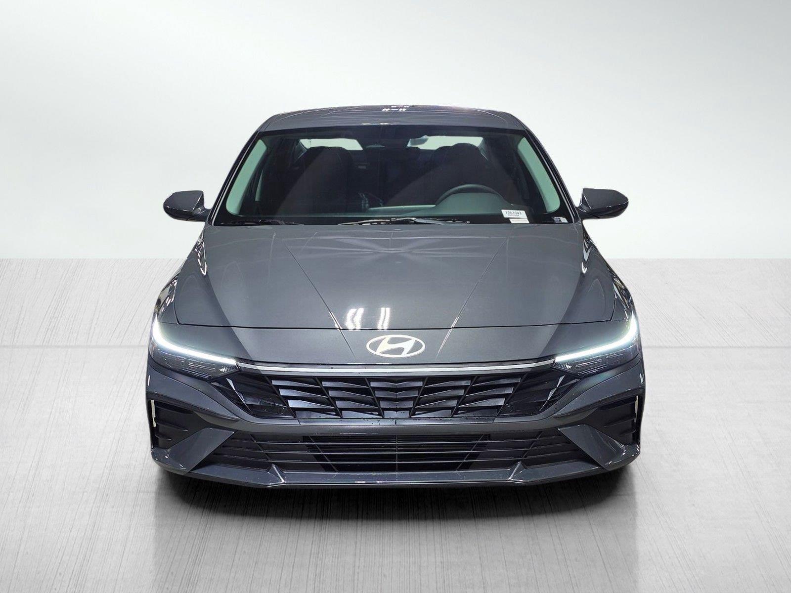 New 2026 Hyundai Elantra SE Sedan