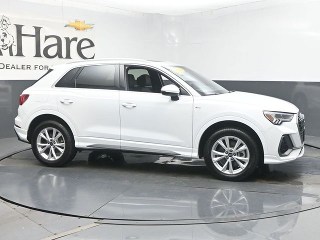  Audi Q3