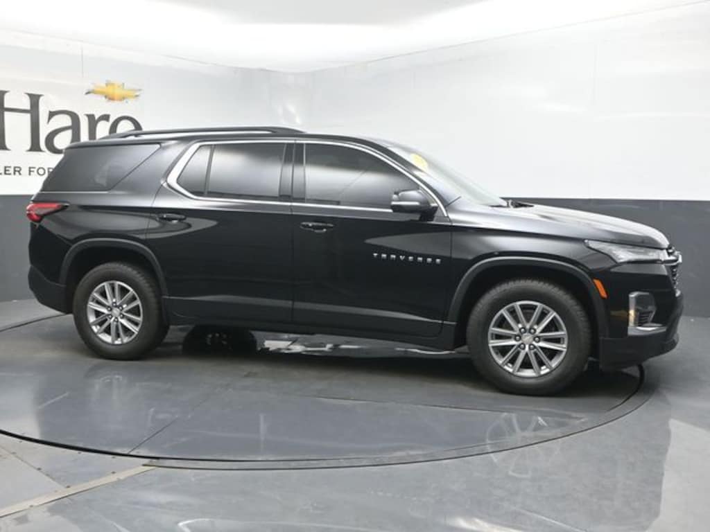 Used 2022 Chevrolet Traverse LT Cloth w/1LT SUV