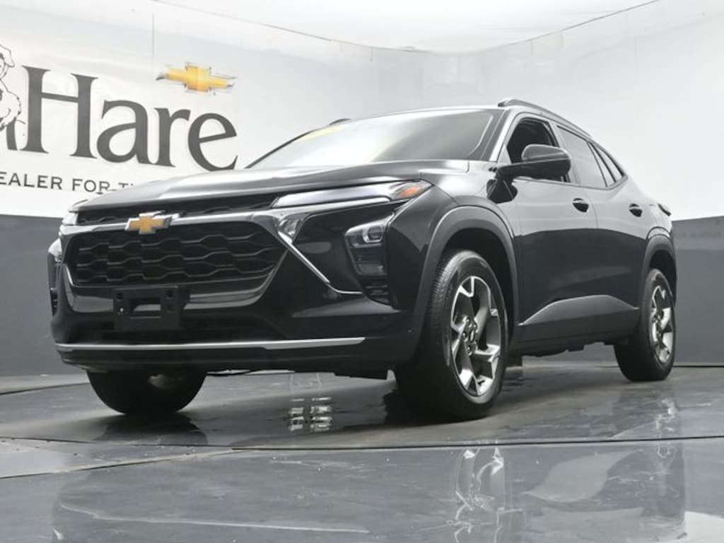 Used 2025 Chevrolet Trax LT SUV