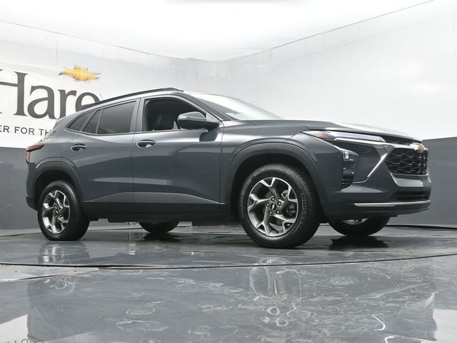 Used 2025 Chevrolet Trax LT SUV