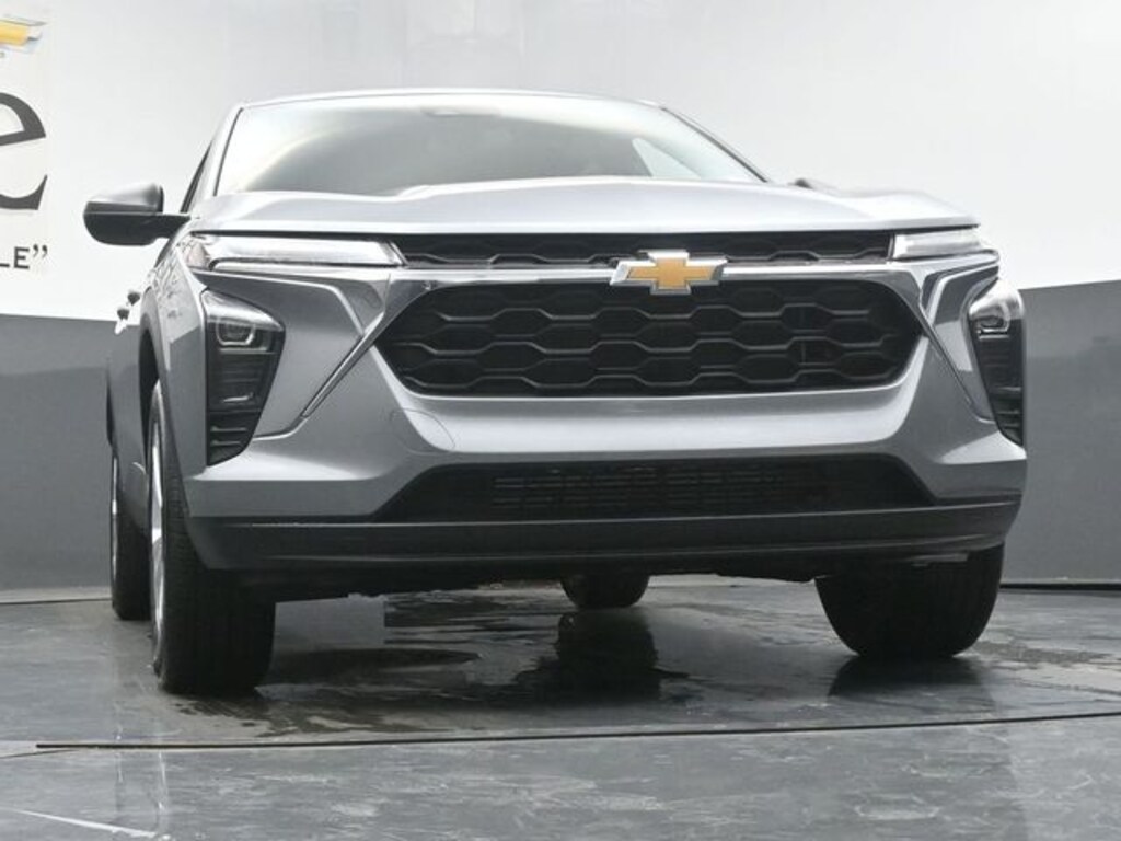 New 2026 Chevrolet Trax LS SUV