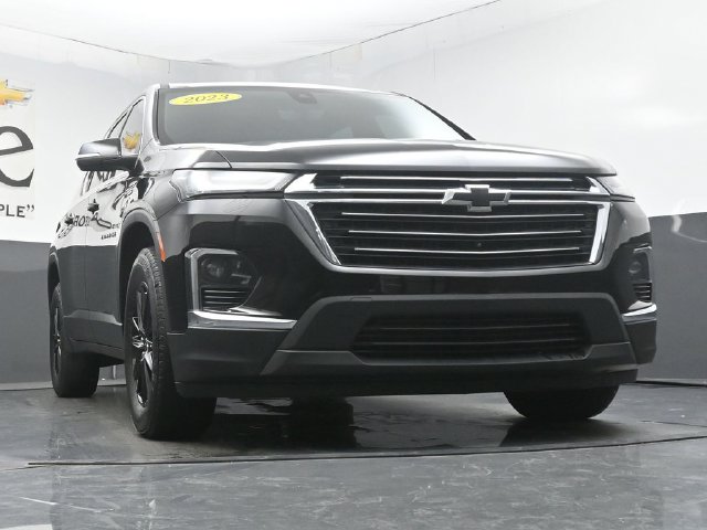 Used 2023 Chevrolet Traverse LT Cloth w/1LT SUV