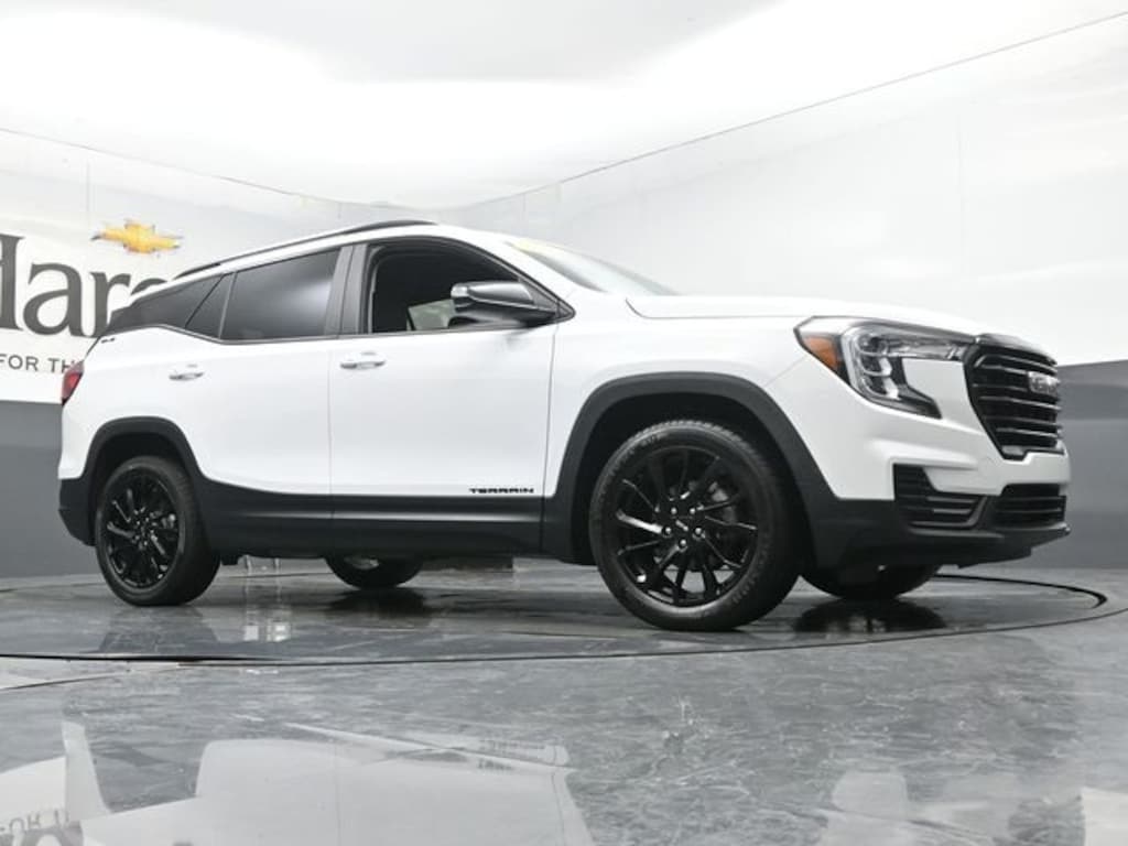 Used 2023 GMC Terrain SLE SUV