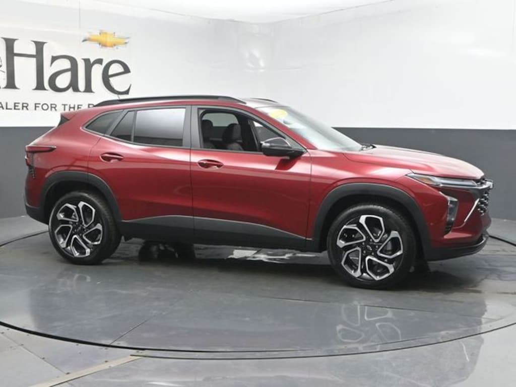 Used 2025 Chevrolet Trax 2RS SUV