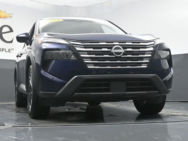 Used 2024 Nissan Rogue SV SUV