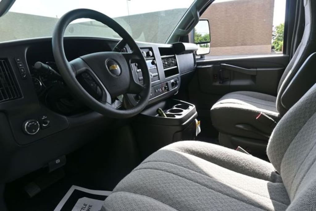 New 2026 Chevrolet Express 3500 Work Van Cab/Chassis