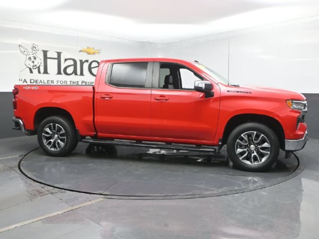 Used 2024 Chevrolet Silverado 1500 LT w/1LT Truck Crew Cab
