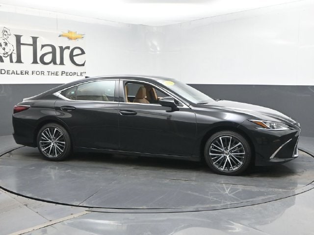 2025 Lexus ES