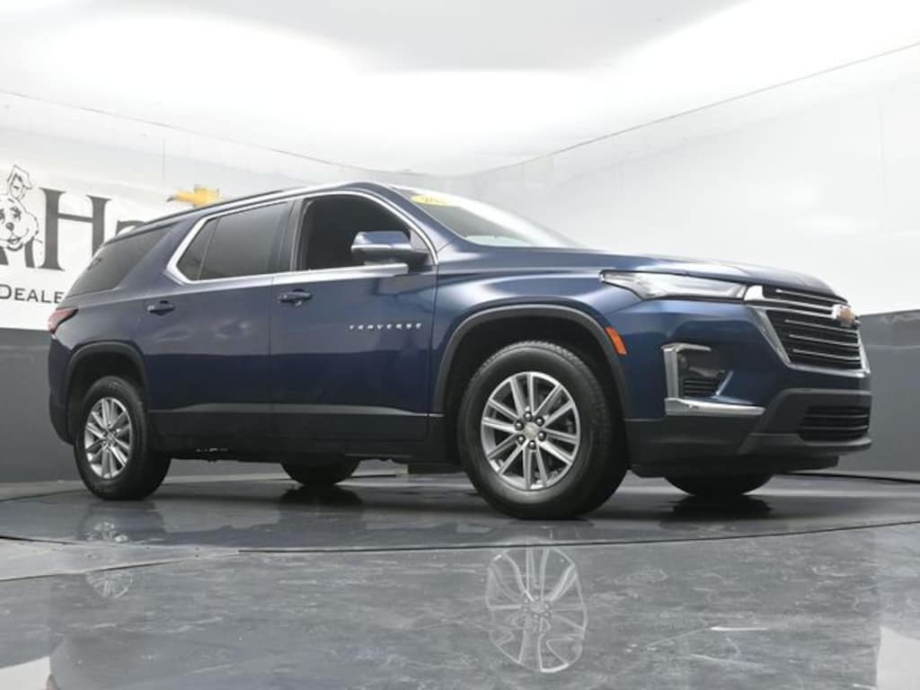 Used 2023 Chevrolet Traverse LT SUV
