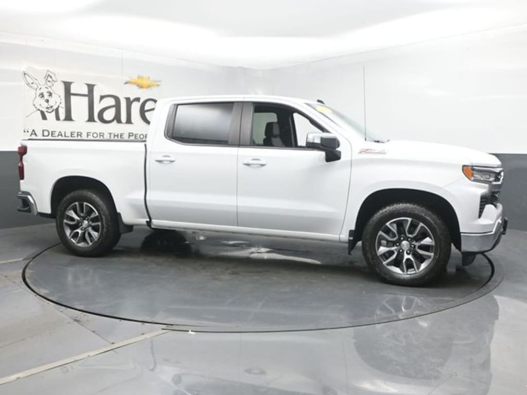 Used 2022 Chevrolet Silverado 1500 LT w/1LT Truck Crew Cab